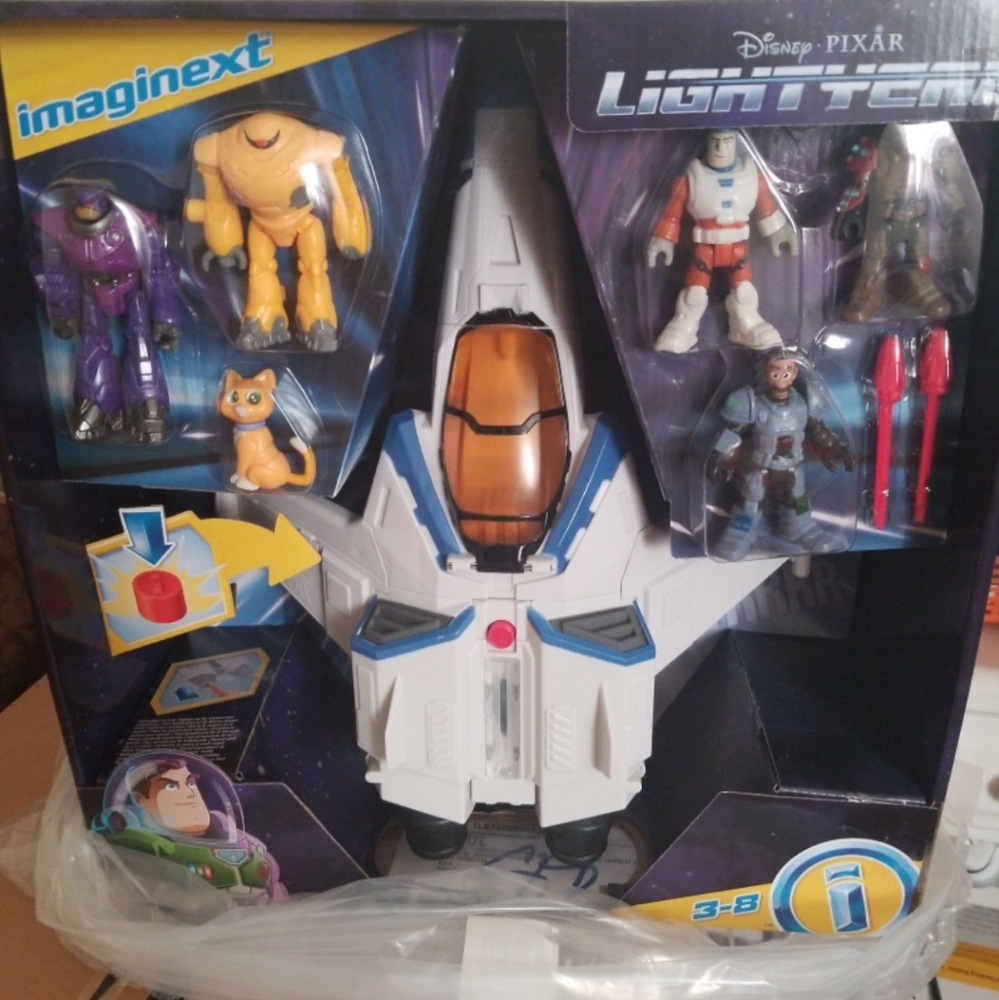 Disney Pixar's Lightyear Fisher-Price Lights & Sounds Spaceship & Figure Set